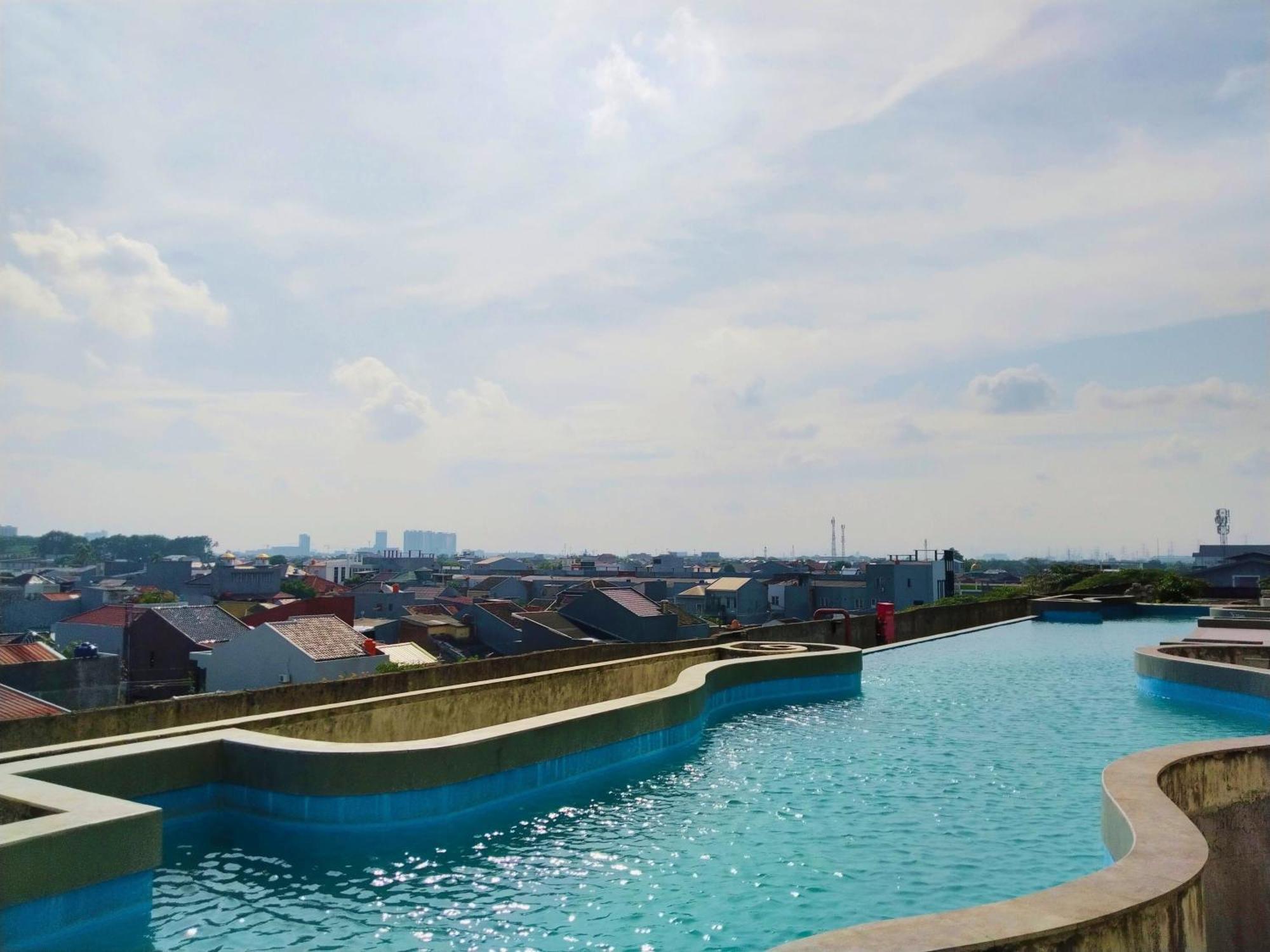 Nusantara Metropolitan Park By Reccoma Bekasi Exterior photo
